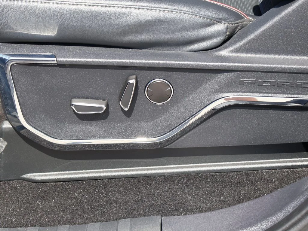 Used 2022 Silver Ford Lariat image 22