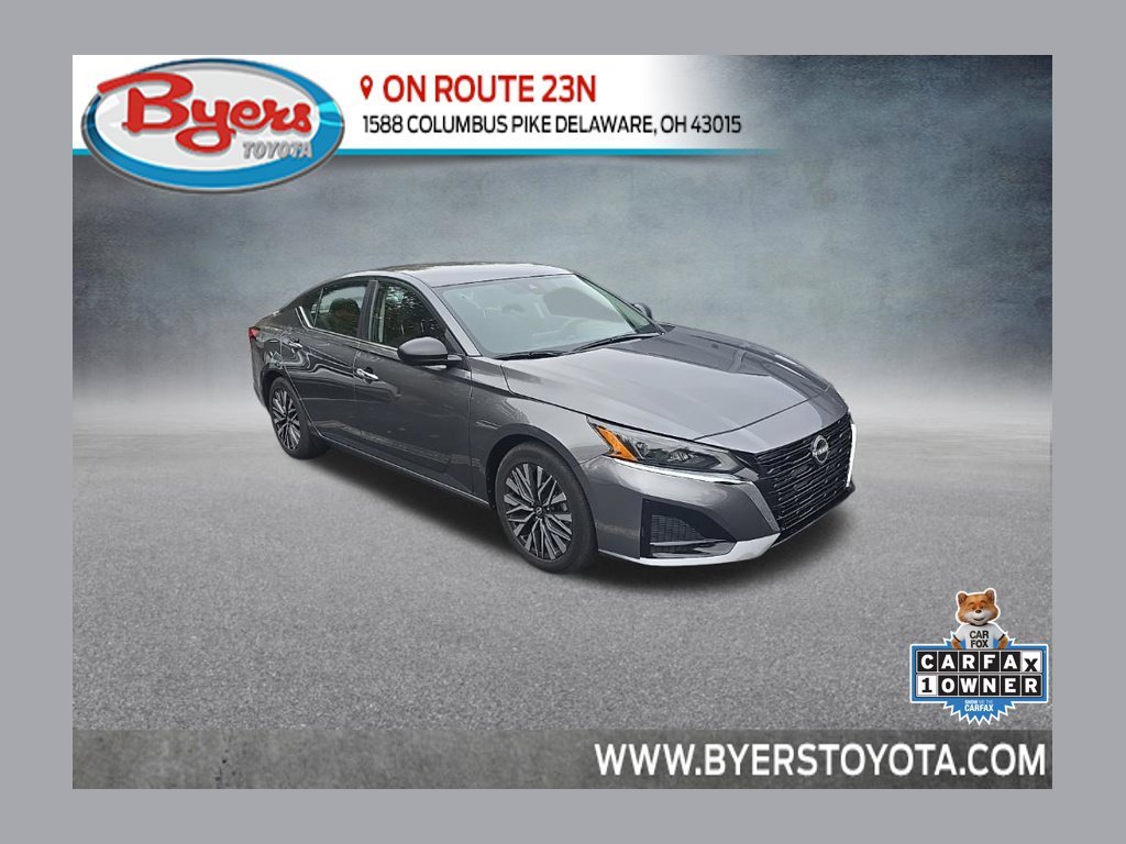 Used 2025 Gun Metallic Nissan 2.5 SV image 1