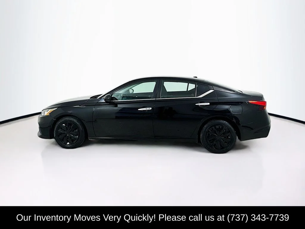 Used 2020 Super Black Clearcoat Nissan 2.5 S image 4