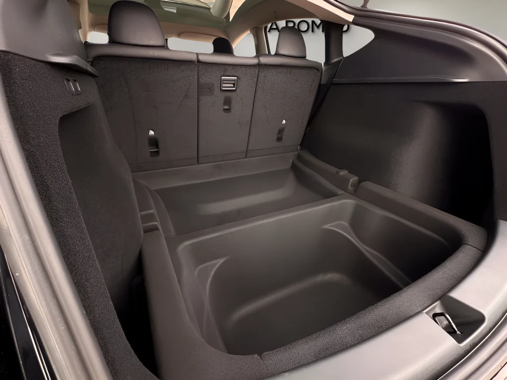 Used 2023 Black Tesla Standard Range image 25