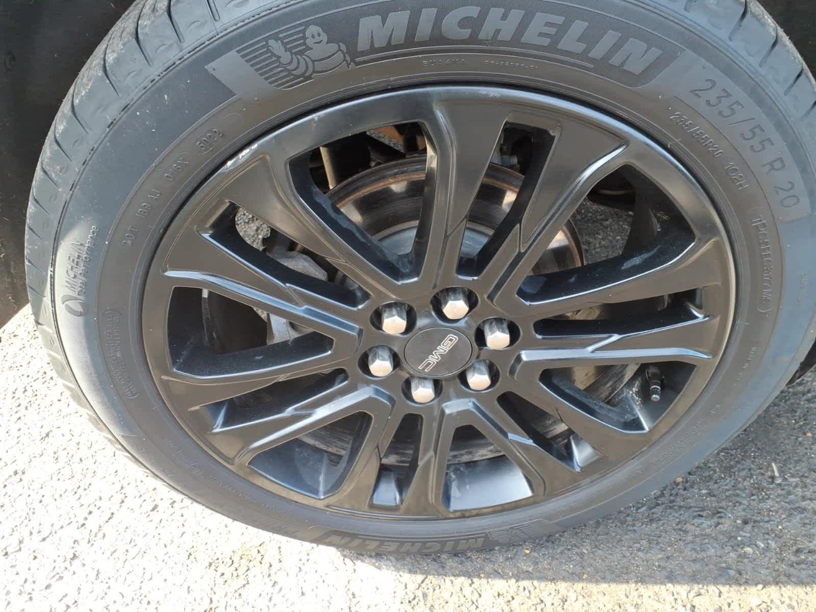 Certified Used 2023 Ebony Twilight Metallic GMC SLE image 5
