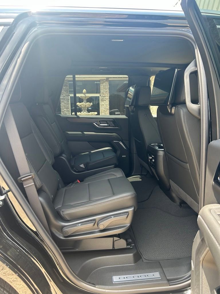 2026 GMC Yukon Denali - Photo 22