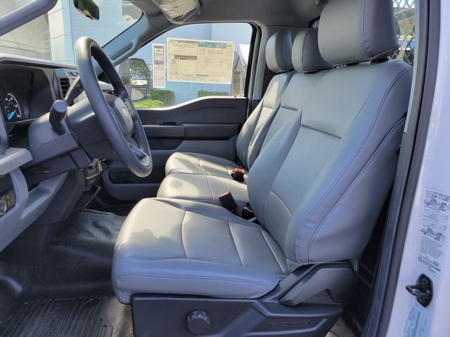 New 2024 Oxford White Ford F-450® XL image 33