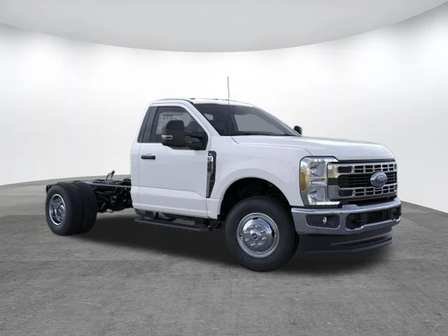 2026 Ford F-350 Super Duty Chassis Cab XL - Photo 37