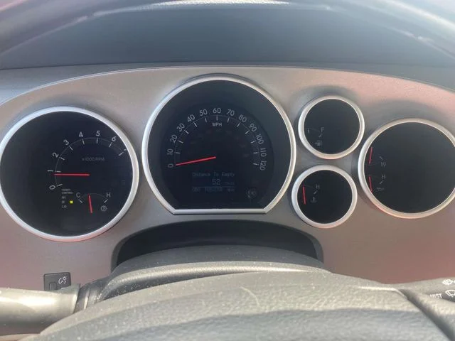 Used 2014 White Toyota Platinum image 15