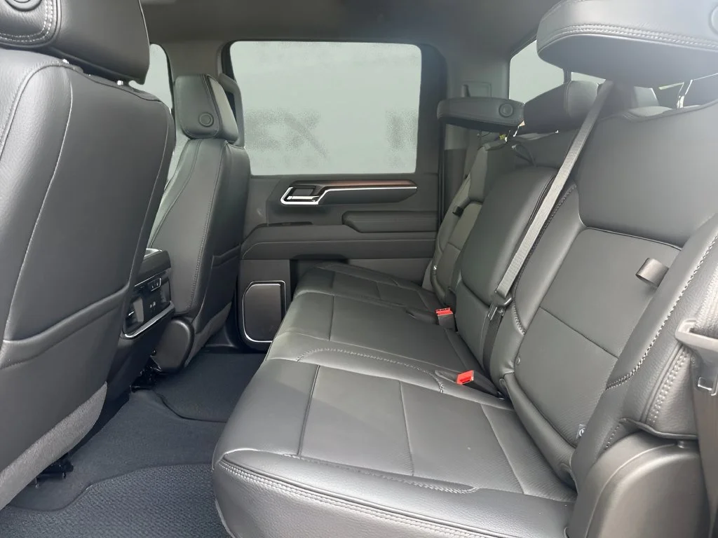 Used 2025 Onyx Black GMC Denali image 13
