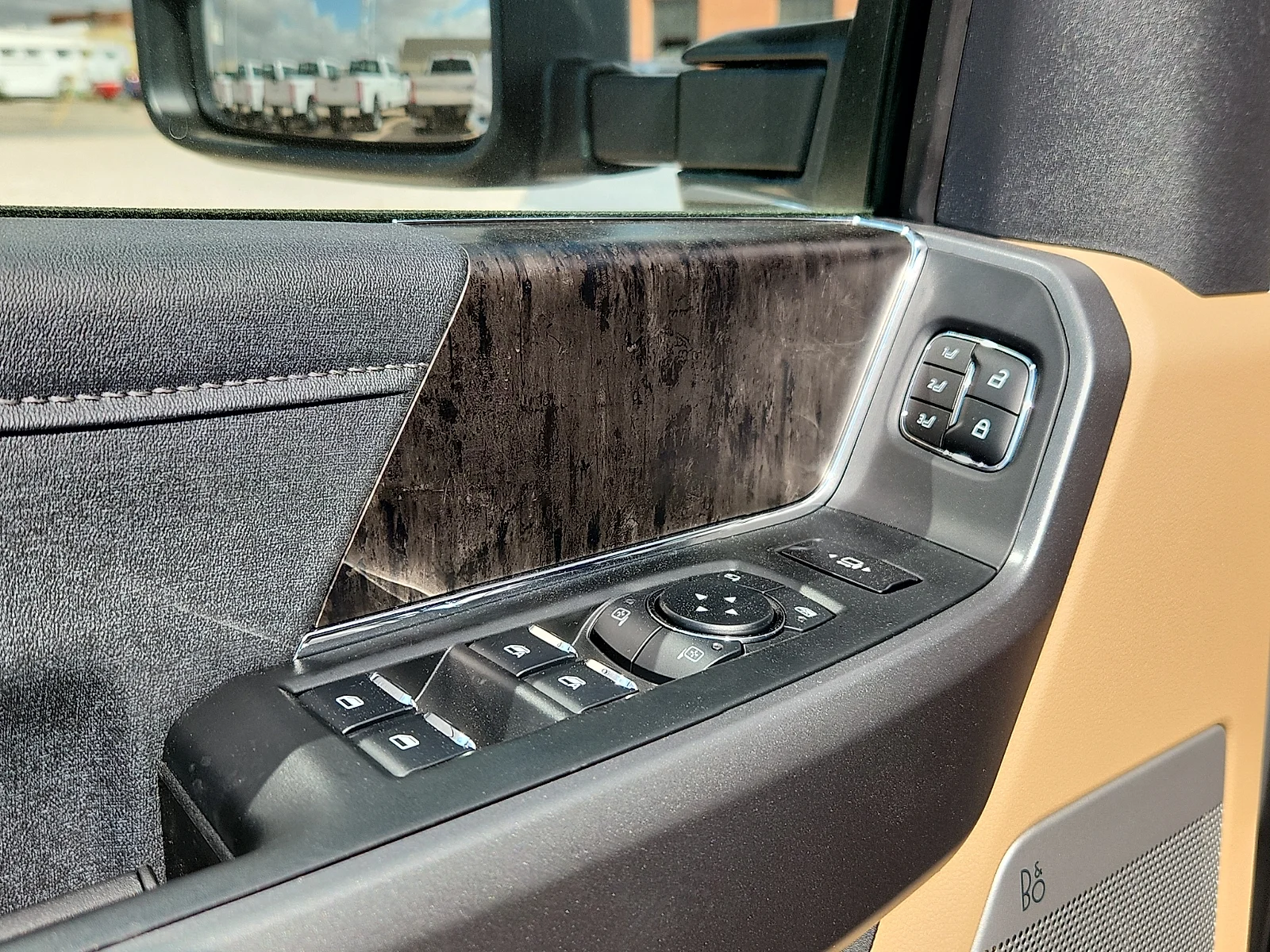 New 2026 Oxford White Ford F-250® Lariat® image 15