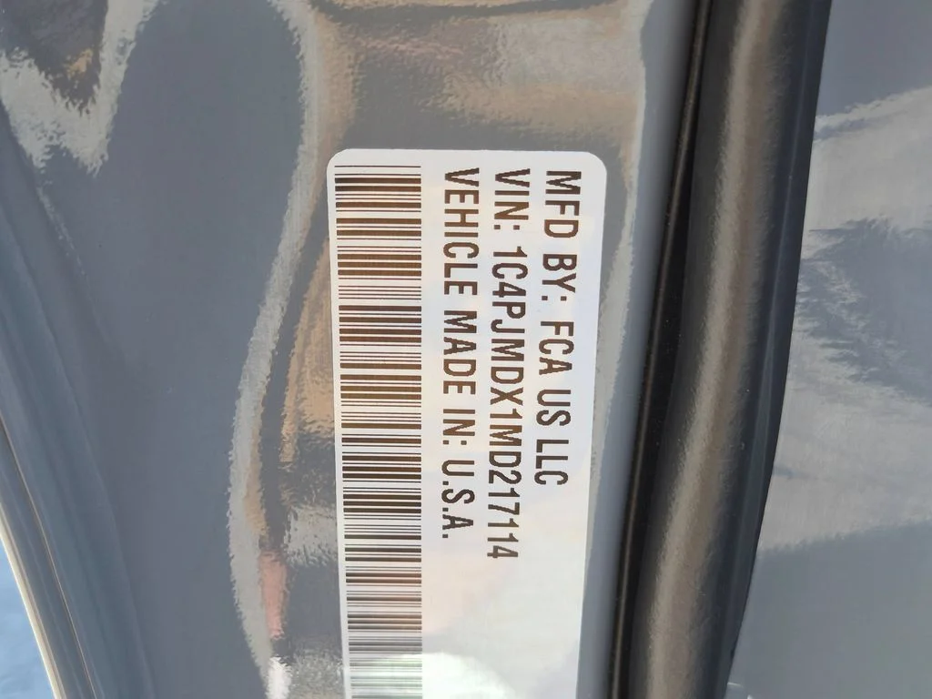 Used 2021 Gray Jeep Limited image 31