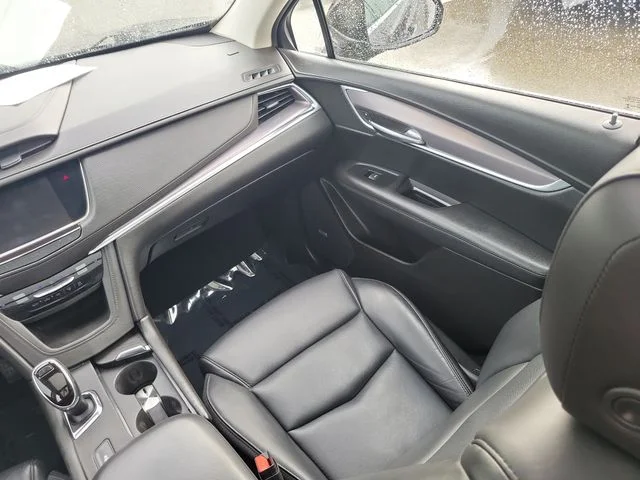 Used 2018 Red Cadillac Luxury image 17
