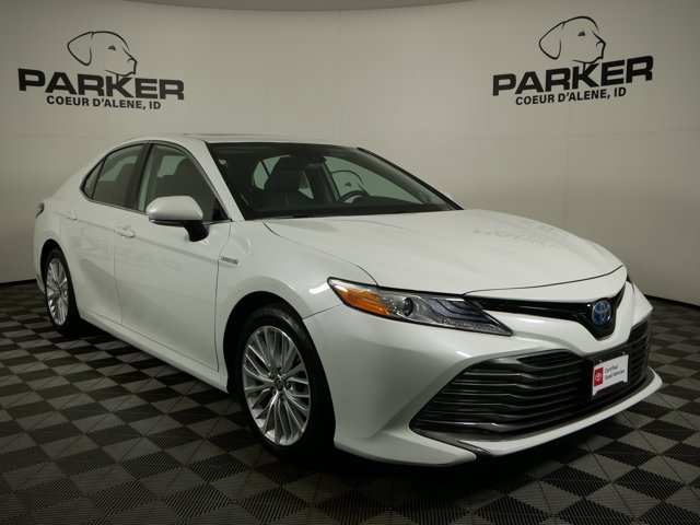 Certified Used 2020 Wind Chill Pearl Toyota Hybrid XLE image 4