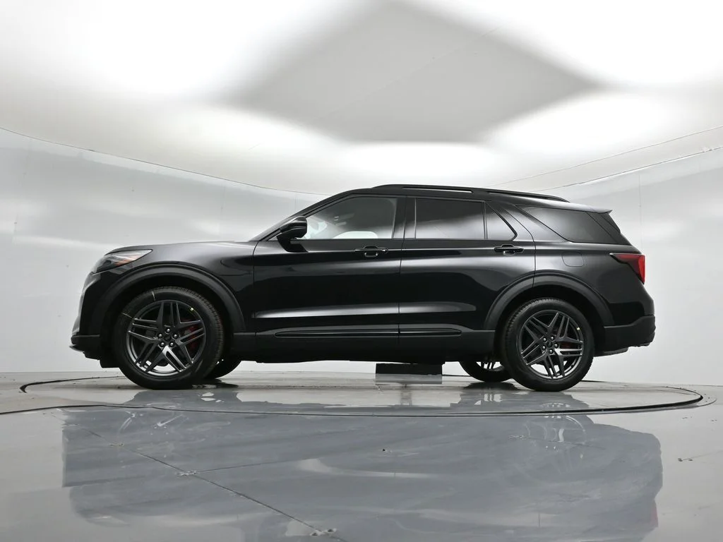 New 2026 Agate Black Metallic Ford ST image 54