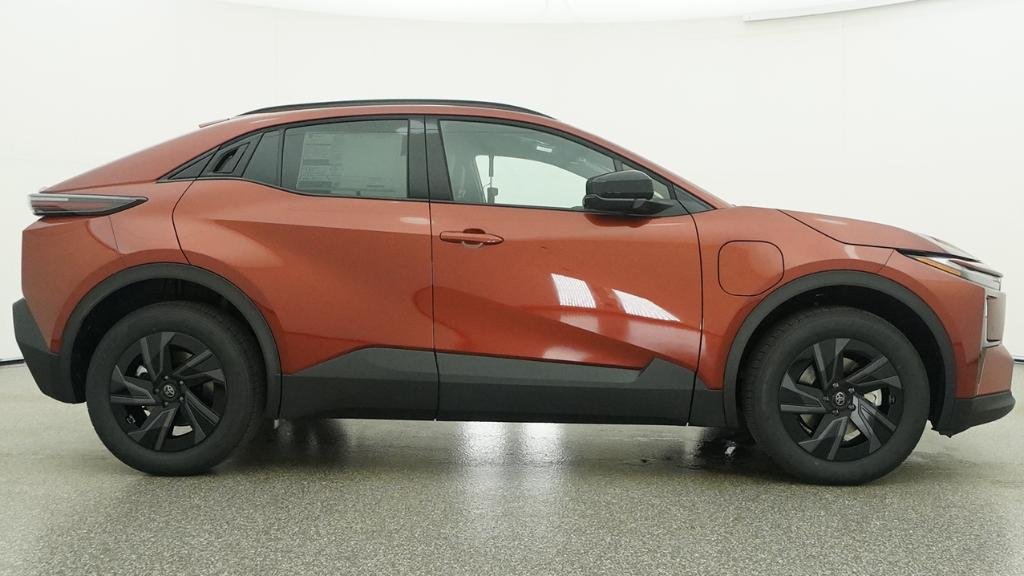 New 2026 Tandoori Toyota SE image 9
