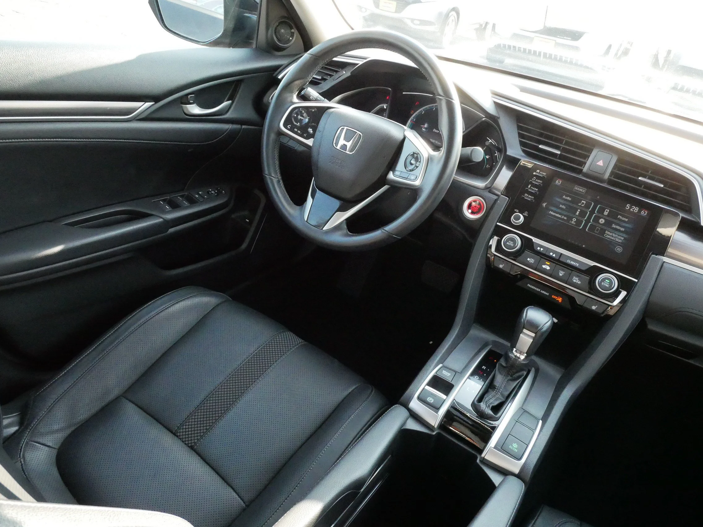 Used 2020 Crystal Black Pearl Honda EX-L image 9