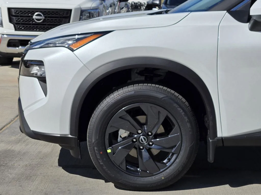 New 2026 Everest White Pearl TriCoat Nissan SV image 6