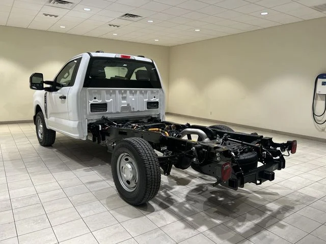New 2026 Oxford White Ford F-250® XL image 28