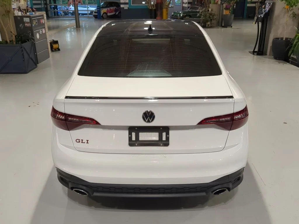 Used 2024 White Volkswagen 2.0T Autobahn image 9