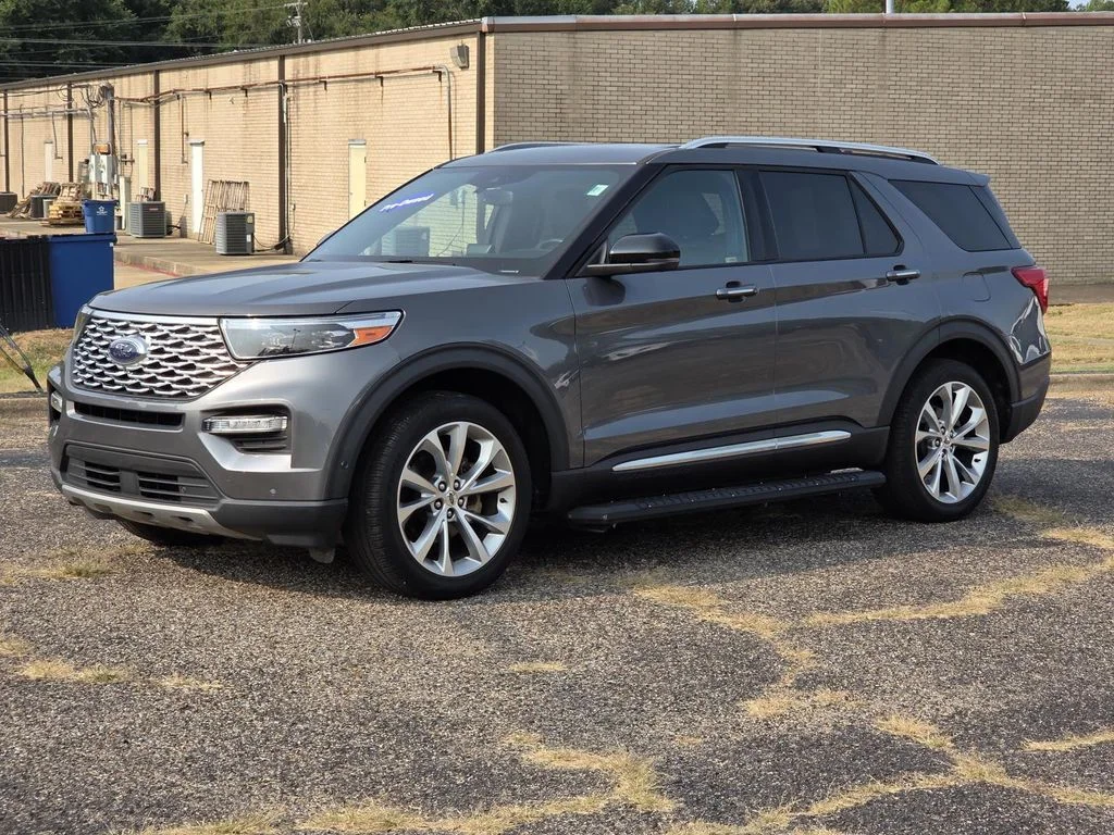 Used 2021 Gray Metallic Ford Platinum image 4