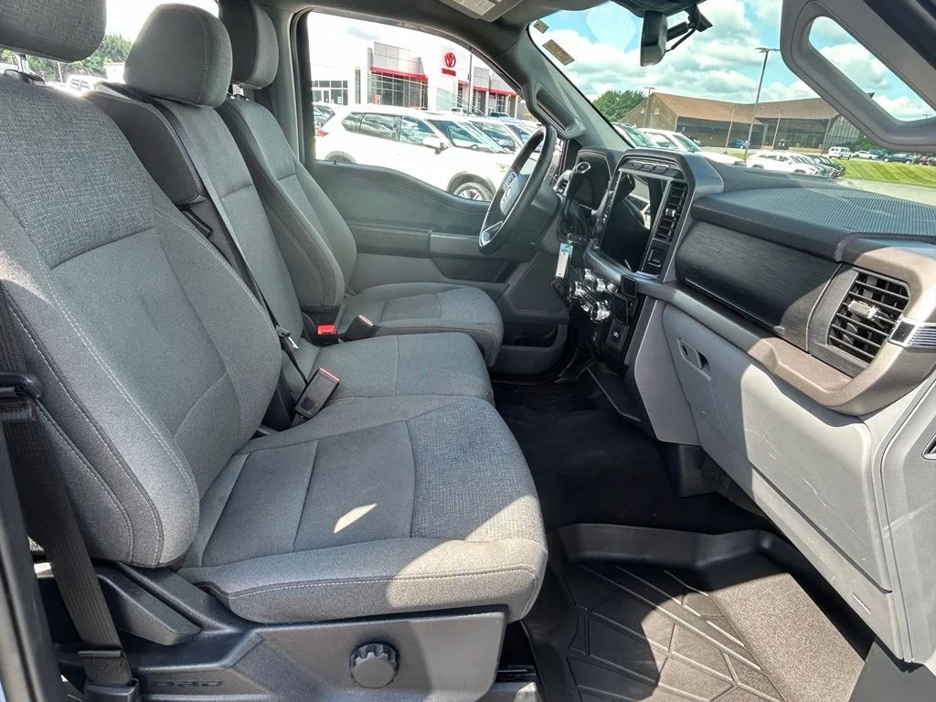 Used 2024 Blue Ford XLT image 43