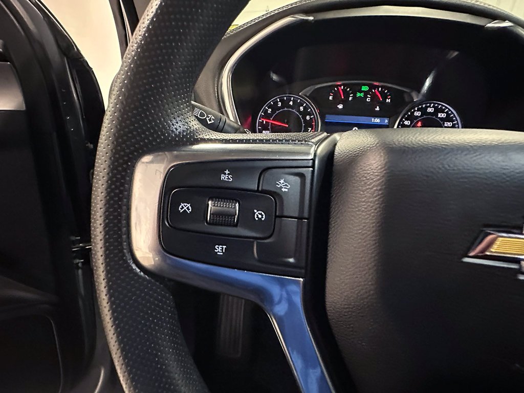 Used 2025 Gray Chevrolet LT image 34