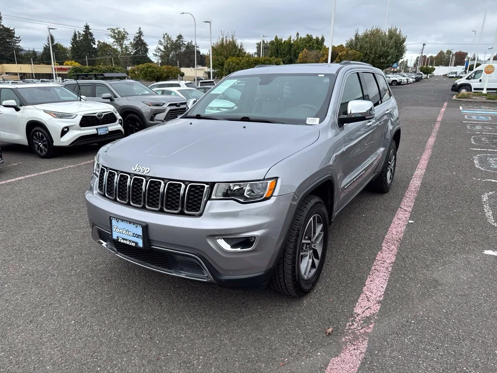 Used 2021 Billet Silver Metallic Clearcoat Jeep Limited image 3