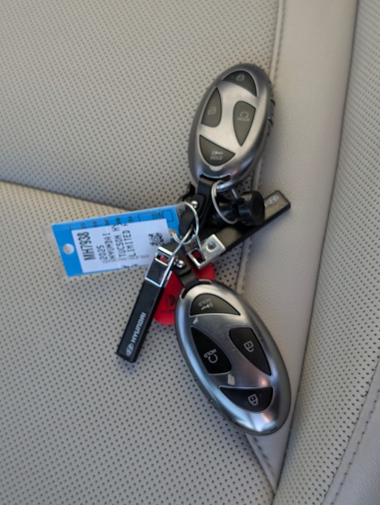 2025 Hyundai Tucson Limited - Photo 37