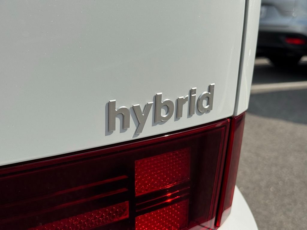 Certified Used 2026 White Hyundai SE image 13