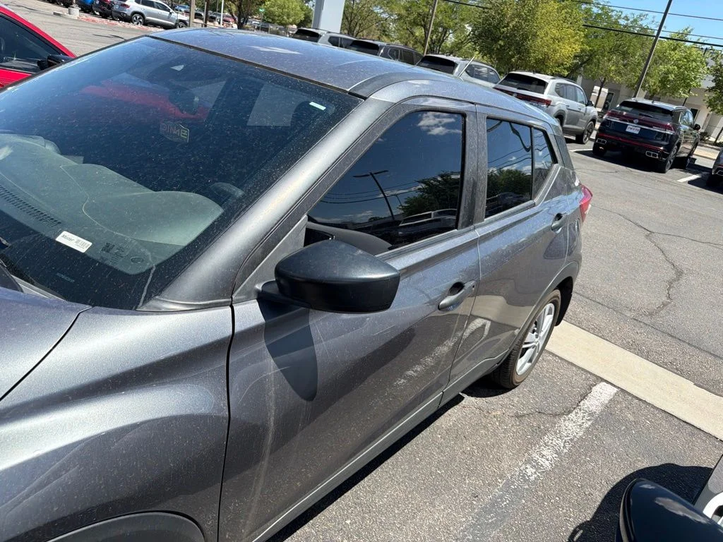 Used 2020 Gray Nissan S image 3