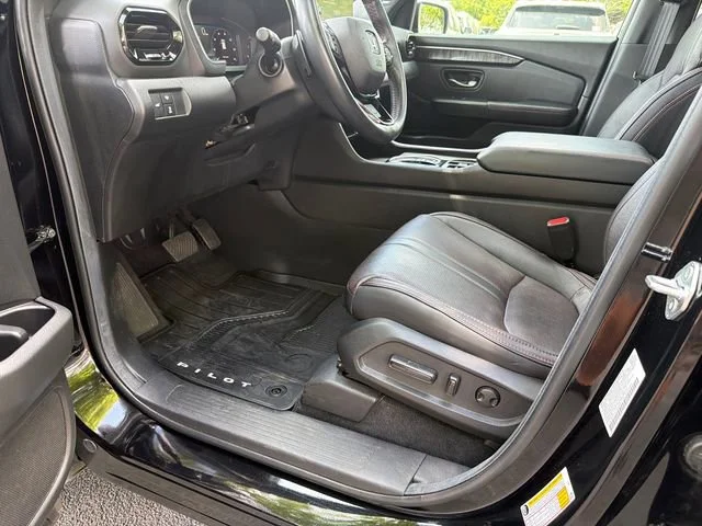 Used 2025 Black Honda Black Edition image 9