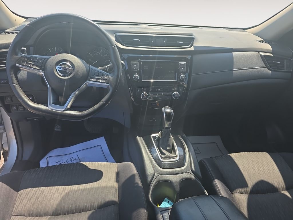 Used 2018 Silver Nissan SV image 10