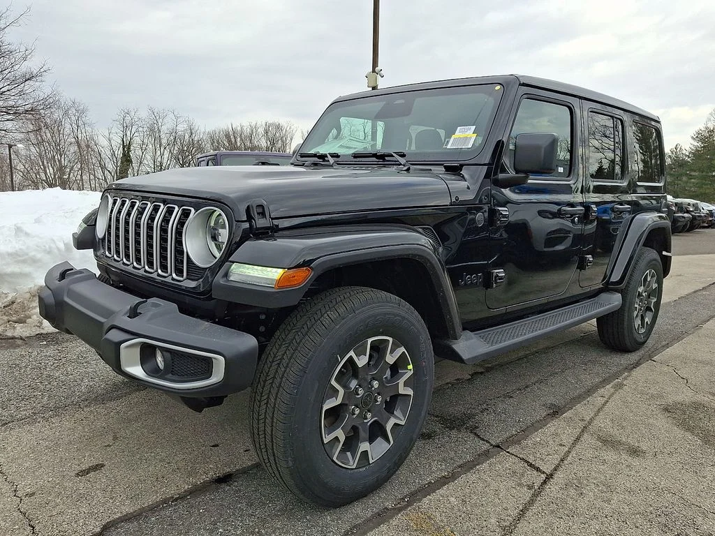 New 2026 Black Clear-Coat Exterior Paint Jeep Sahara image 2