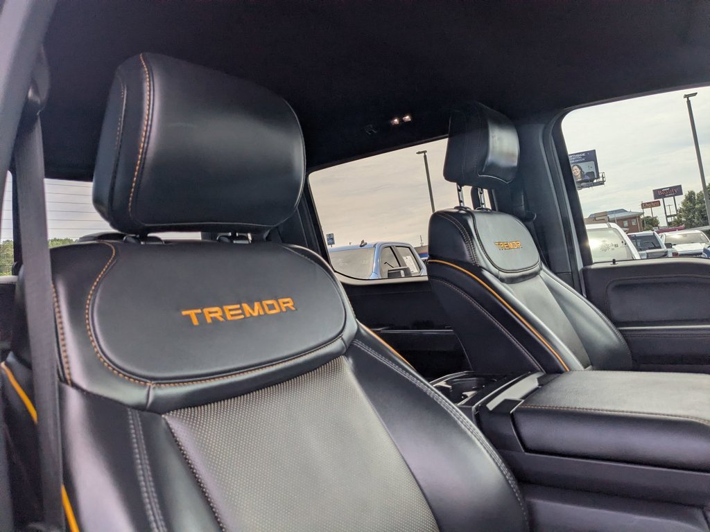 Used 2023  Ford Tremor image 28