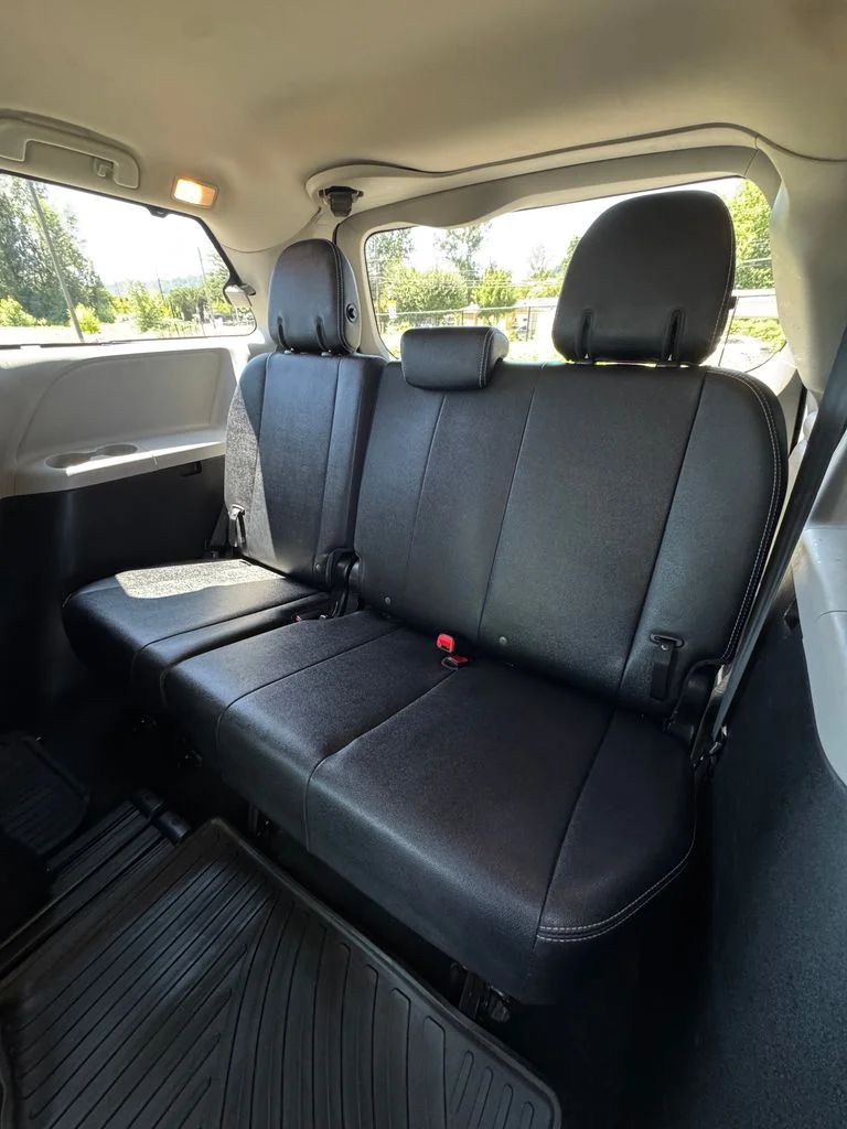 Used 2016 Midnight Black Metallic Toyota SE Premium image 30