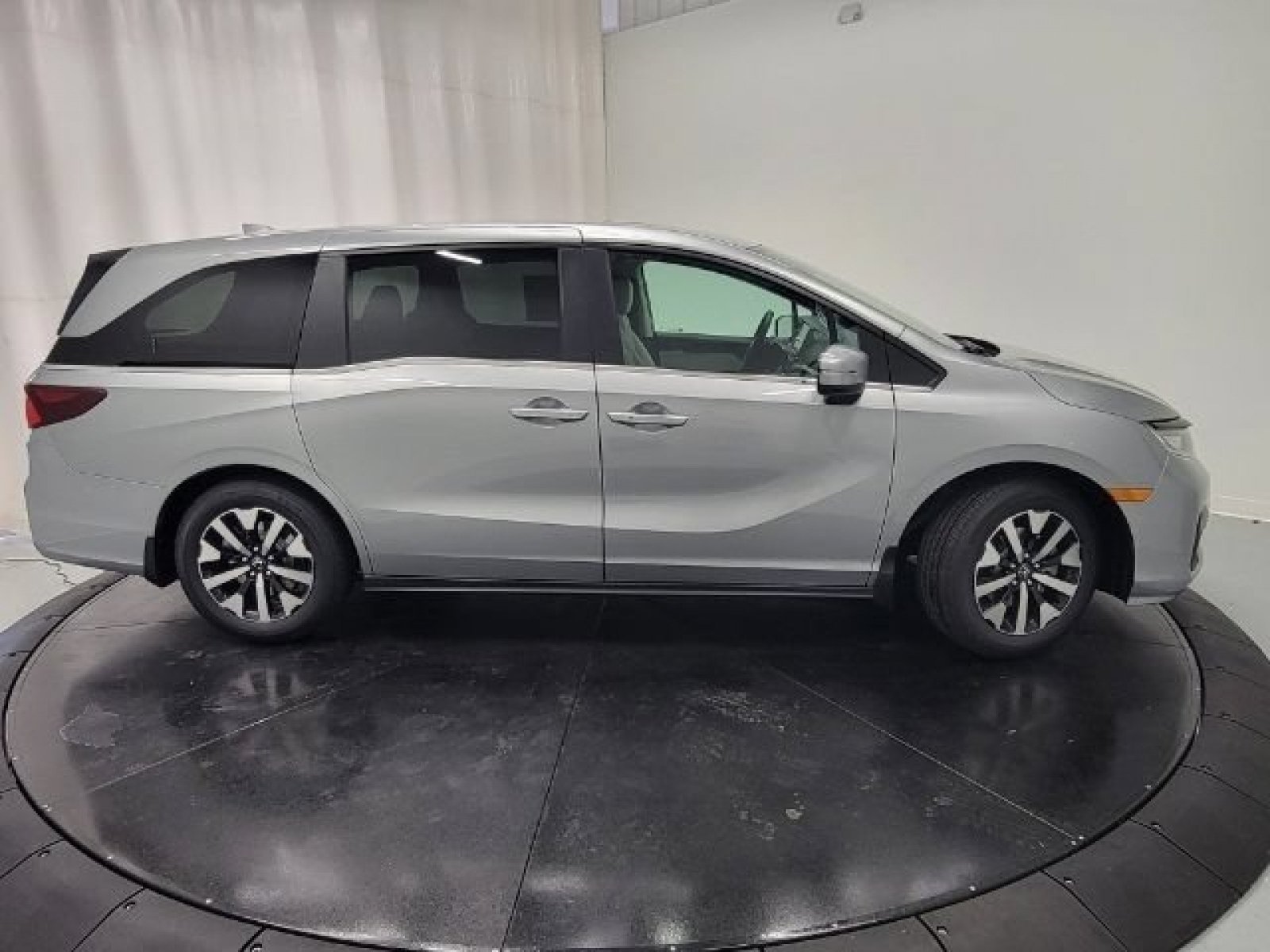 New 2026 Solar Silver Metallic Honda EX-L image 30