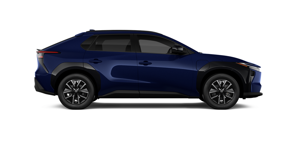 2026 Toyota bZ XLE - Photo 13