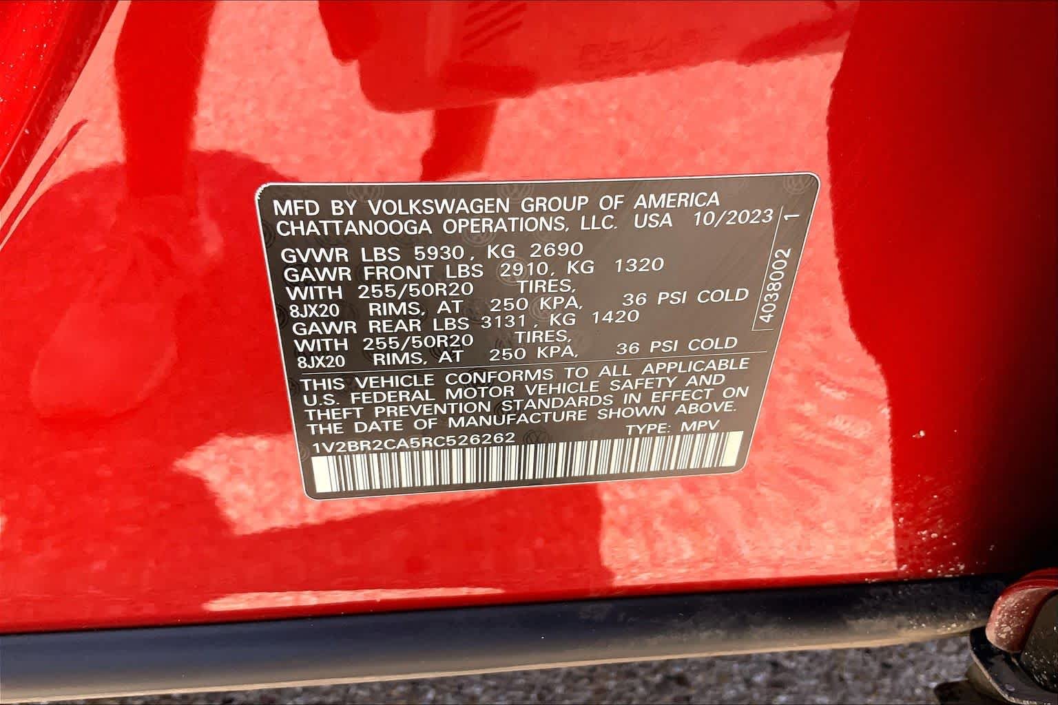 Used 2024 Aurora Red Metallic Volkswagen 2.0T SEL image 30