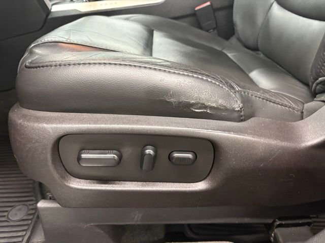 Used 2014 Black Ford Limited image 13