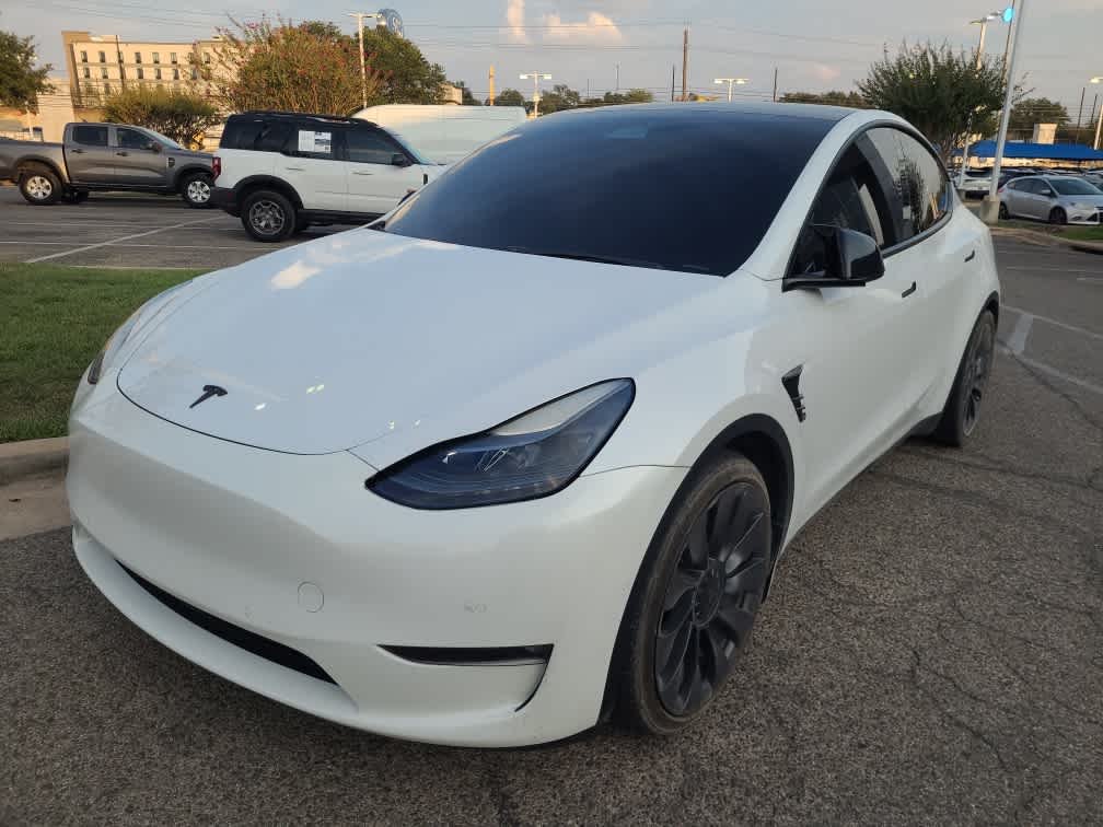 Used 2022 Pearl White Multi Tesla Performance image 2