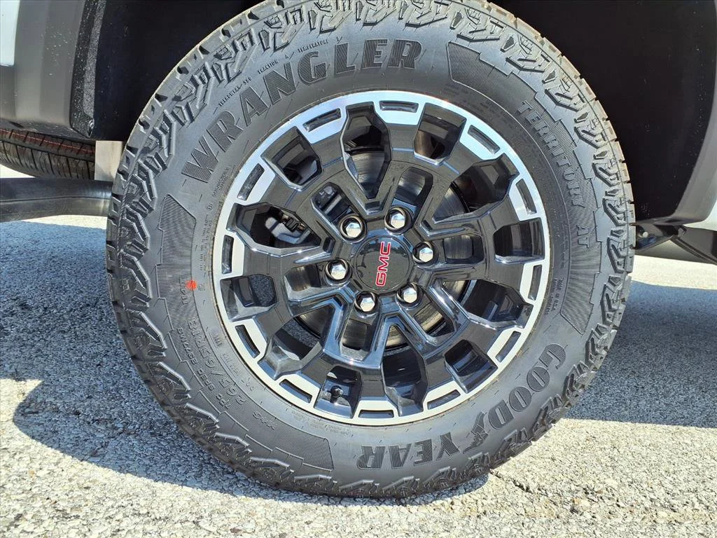 2026 GMC Canyon AT4 - Photo 24