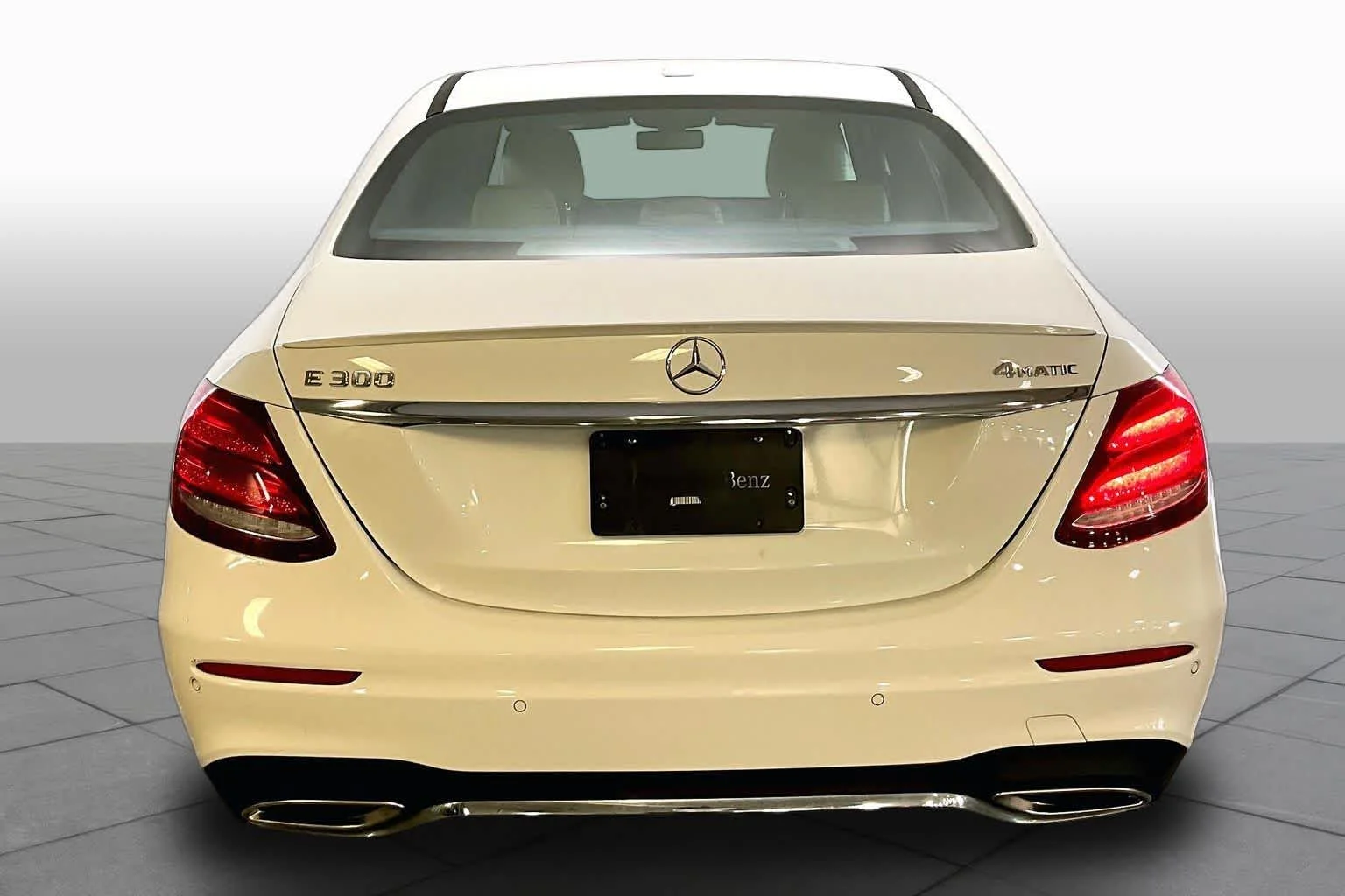 Used 2017 Polar White Mercedes-Benz E 300 Luxury image 5