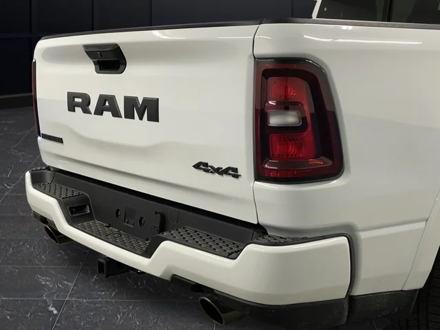 New 2026 Bright White Clear-Coat Exterior Paint RAM Big Horn/Lone Star image 37