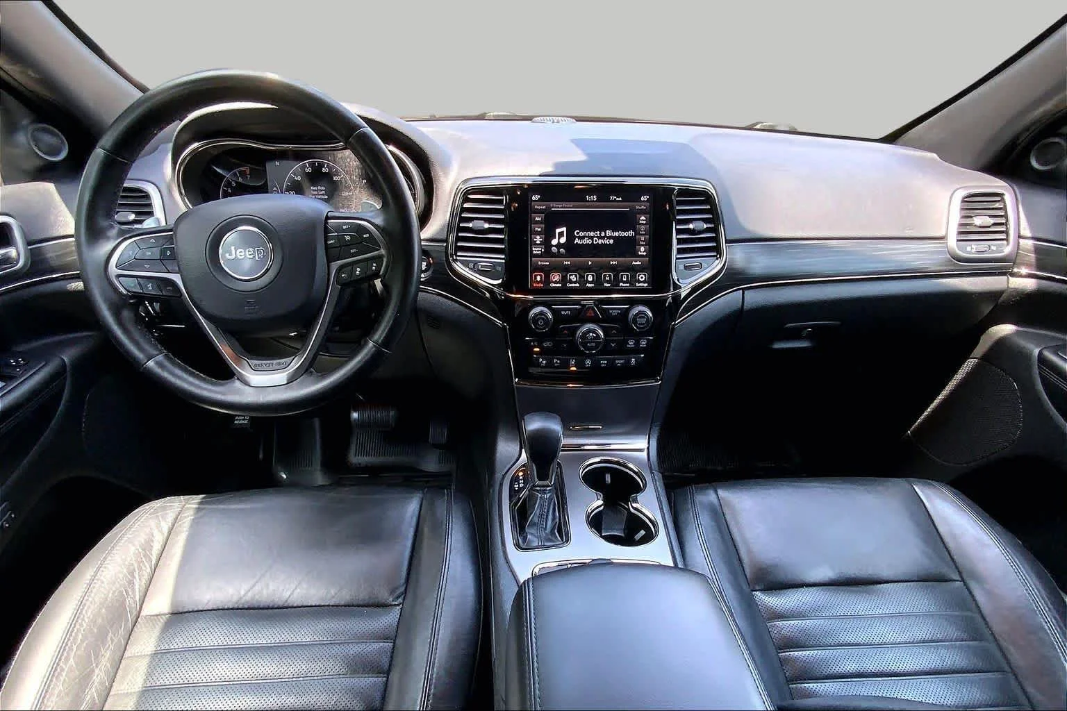 Used 2020 Diamond Black Crystal Pearlcoat Jeep Limited X image 15
