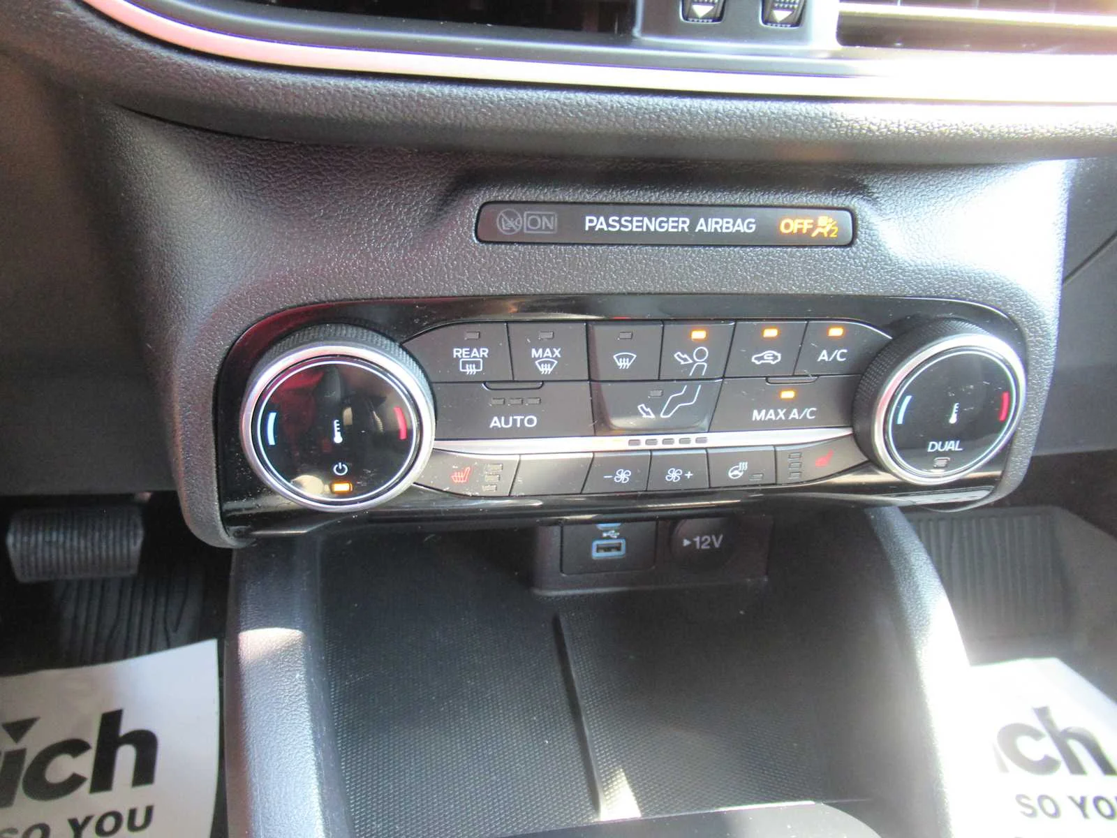 Certified Used 2022 Carbonized Gray Ford SE image 25