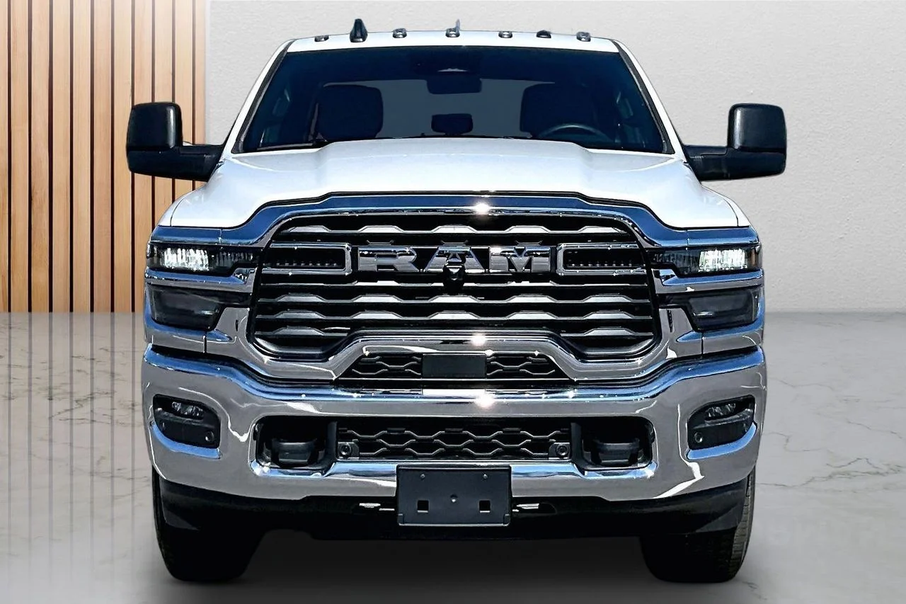 New 2026 Bright White Clear-Coat Exterior Paint RAM Tradesman image 3