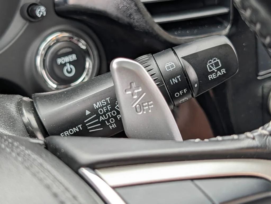 Used 2021  Mitsubishi GT image 31