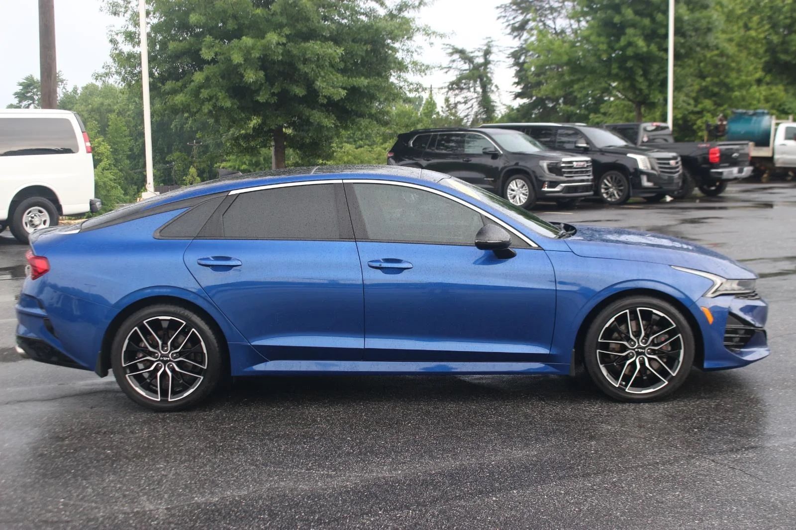 Used 2024 Blue Kia GT image 8