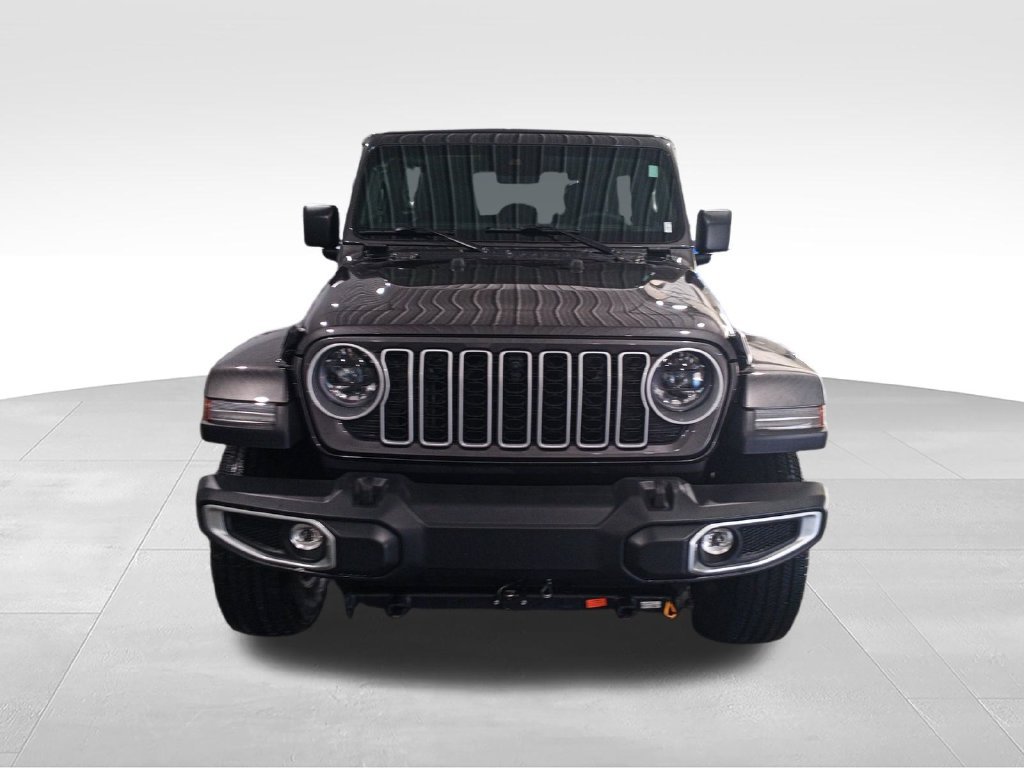 Used 2025 Gray Jeep Sahara image 10