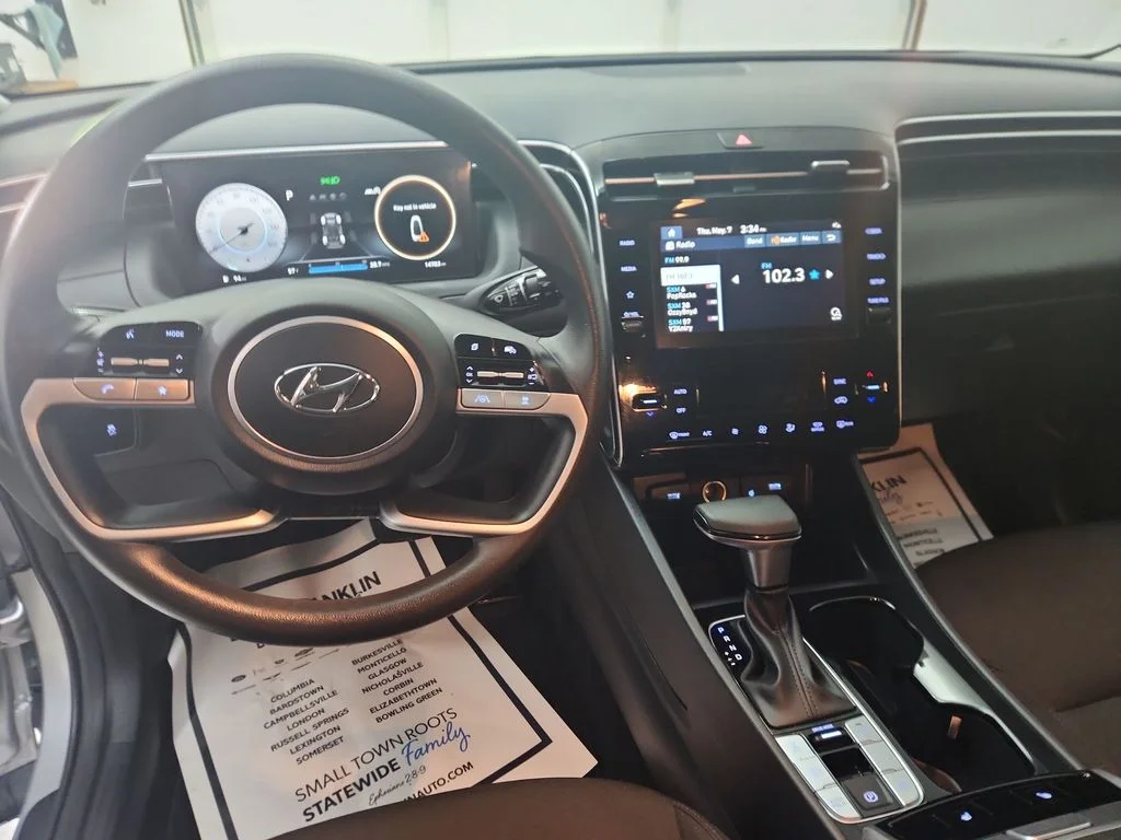 Used 2024 Silver Hyundai SEL image 10