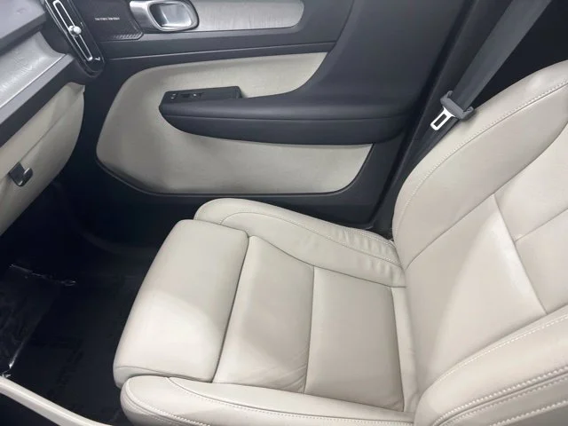 Used 2023 Green Volvo Ultimate image 16