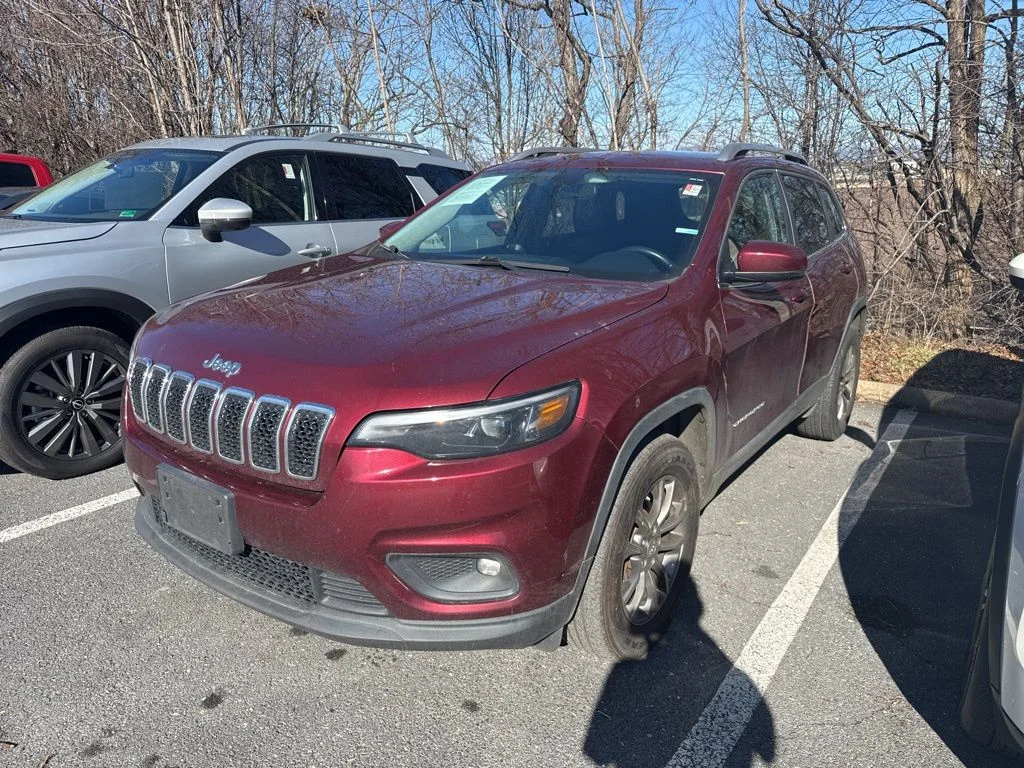 Used 2019 Jeep Cherokee Latitude Plus with VIN 1C4PJMLB8KD253952 for sale in Harrisonburg, VA