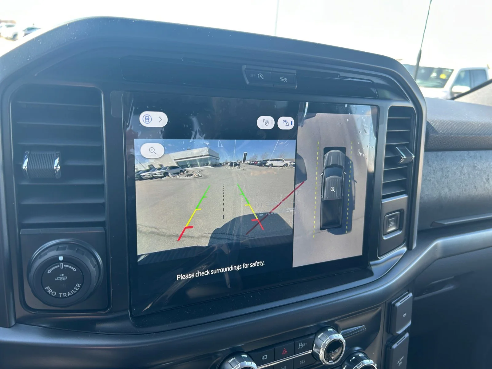 New 2026 Oxford White Ford Tremor image 25